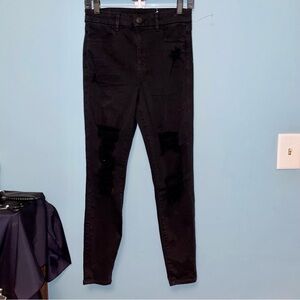 American Eagle Curvy Hi-Rise Jegging with Intentional Distressing Size 4